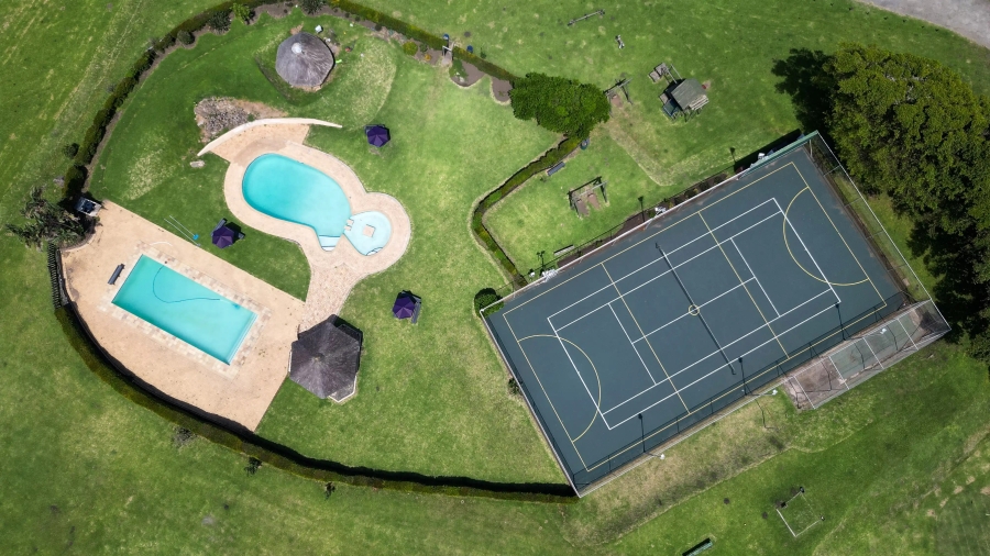 6 Bedroom Property for Sale in Cove Rock Eastern Cape